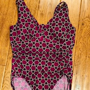 12 Lands’End one piece colorful swimsuit swimwear